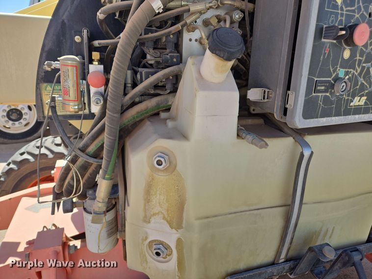 image for item EC0982 1999 JLG 450A boom lift
