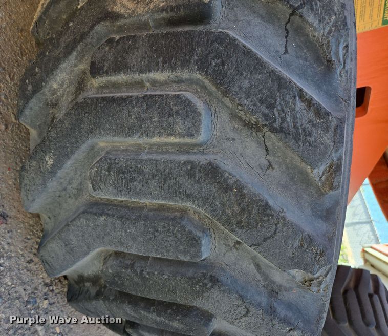 image for item EC0982 1999 JLG 450A boom lift