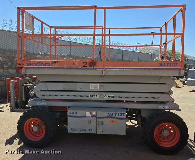 image for item EC0983 SkyJack SJ7127 vertical lift