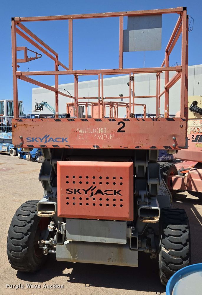 image for item EC0983 SkyJack SJ7127 vertical lift