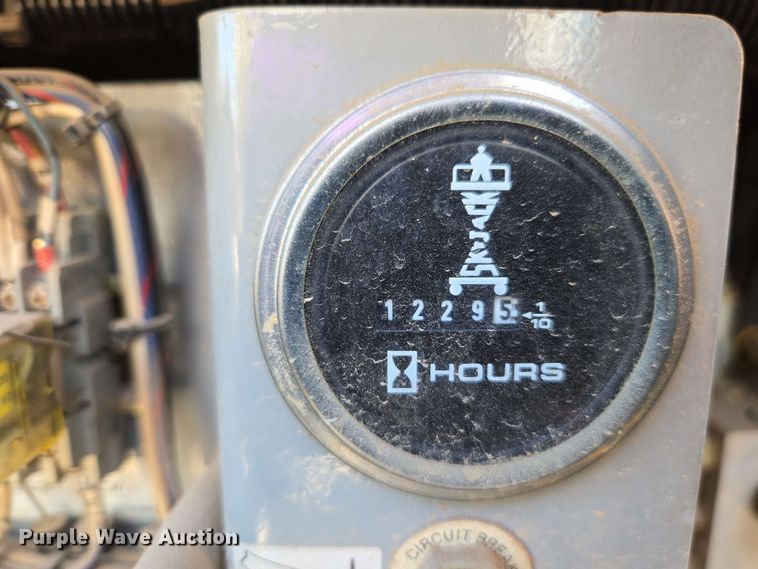 image for item EC0983 SkyJack SJ7127 vertical lift