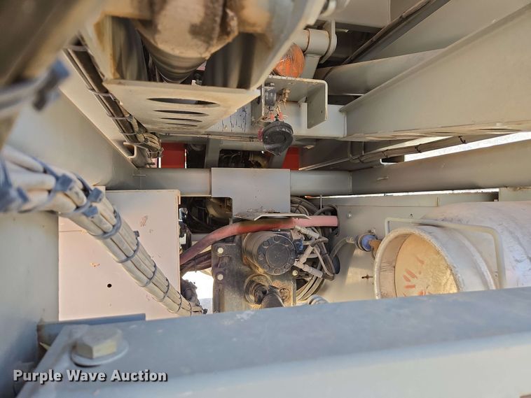 image for item EC0983 SkyJack SJ7127 vertical lift