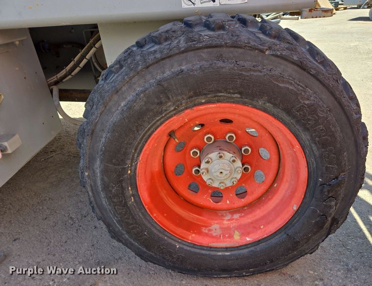 image for item EC0983 SkyJack SJ7127 vertical lift