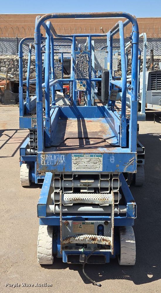 image for item EC0984 (6) scissor lifts