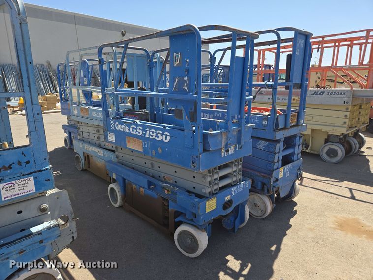 image for item EC0984 (6) scissor lifts