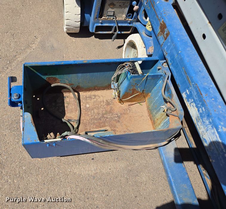 image for item EC0984 (6) scissor lifts