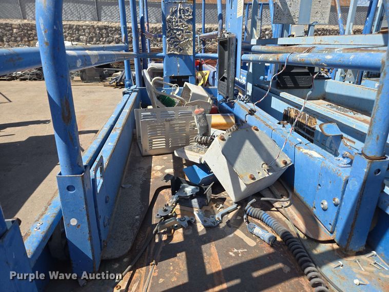 image for item EC0984 (6) scissor lifts