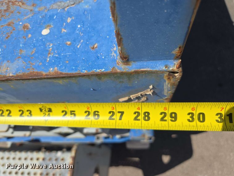 image for item EC0984 (6) scissor lifts