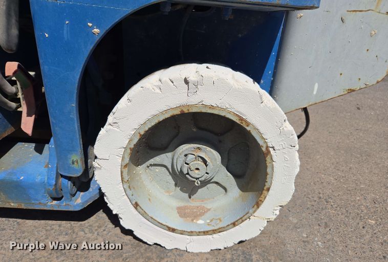 image for item EC0984 (6) scissor lifts