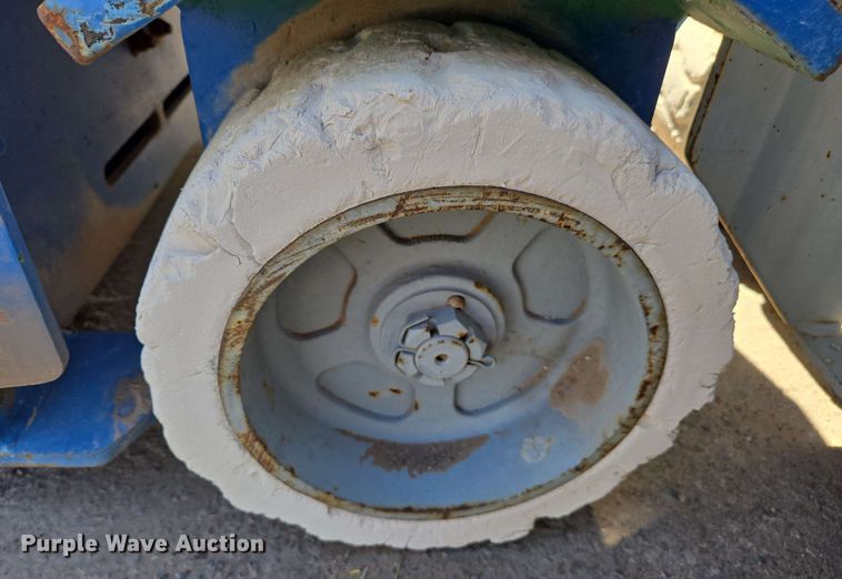 image for item EC0984 (6) scissor lifts