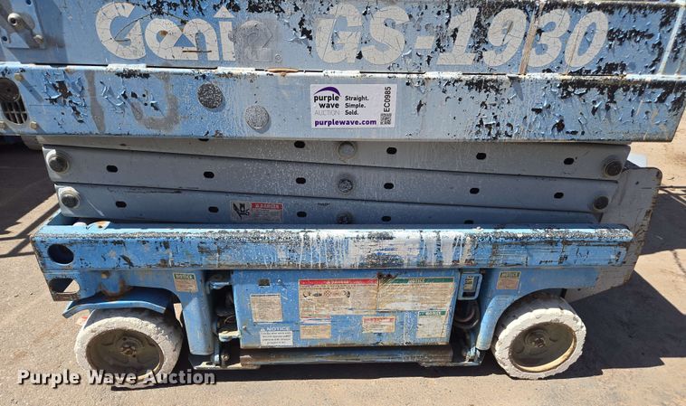 image for item EC0985 (4) scissor lifts