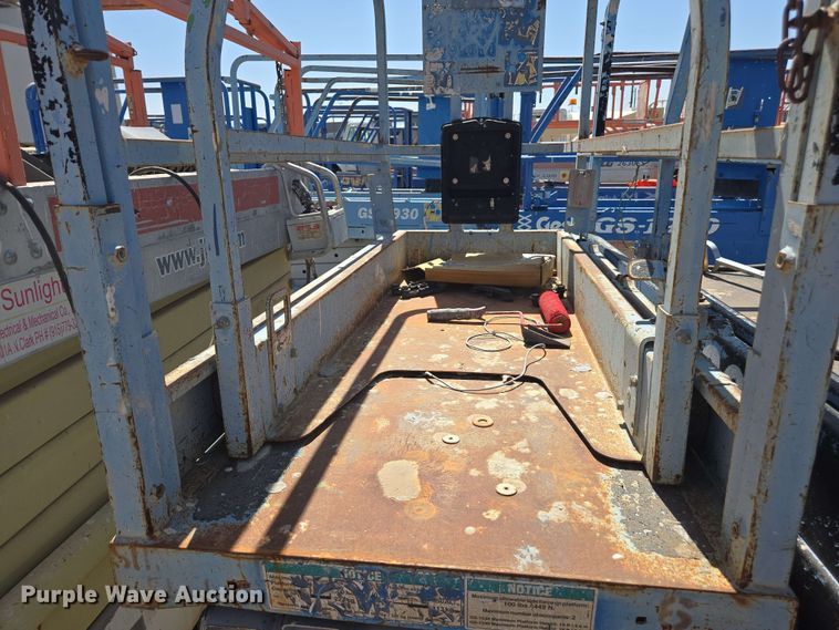 image for item EC0985 (4) scissor lifts