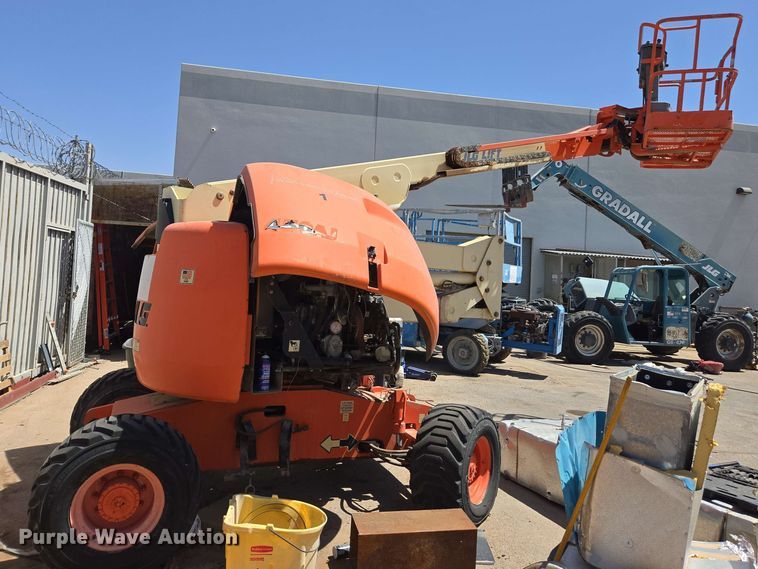 image for item EC0987 1999 JLG 450A boom lift