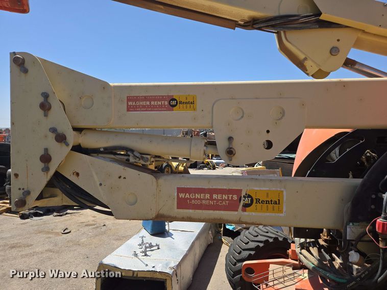 image for item EC0987 1999 JLG 450A boom lift