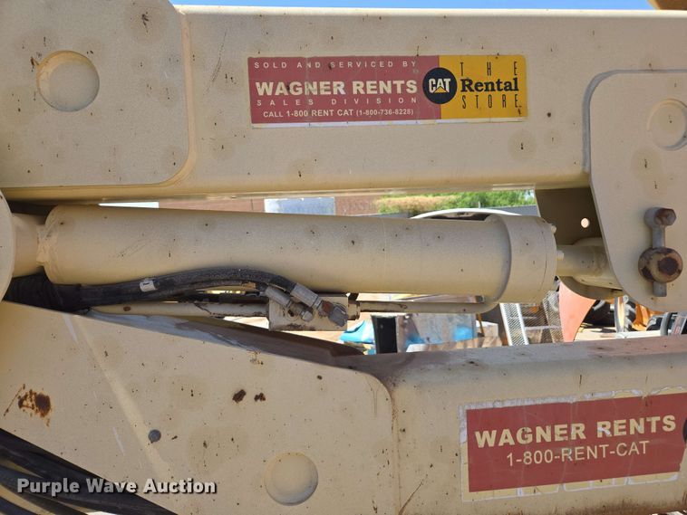 image for item EC0987 1999 JLG 450A boom lift