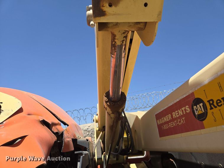 image for item EC0987 1999 JLG 450A boom lift