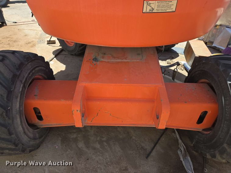 image for item EC0987 1999 JLG 450A boom lift