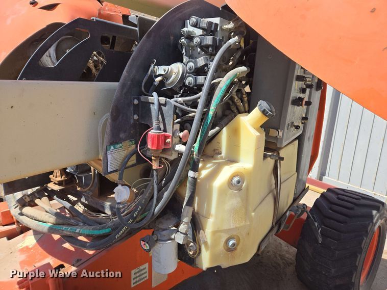 image for item EC0987 1999 JLG 450A boom lift