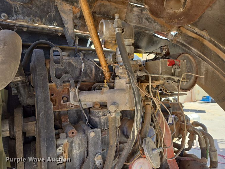 image for item EC0987 1999 JLG 450A boom lift