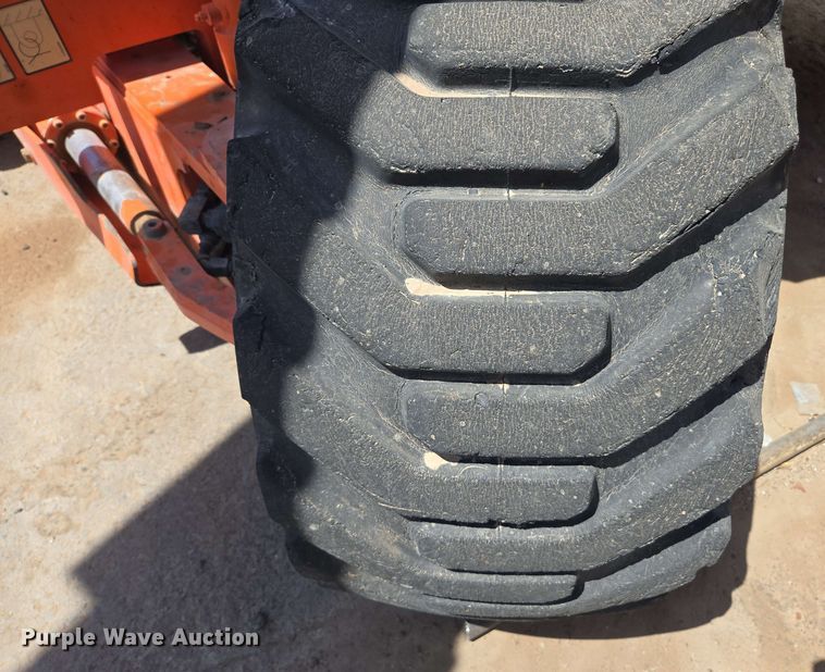 image for item EC0987 1999 JLG 450A boom lift