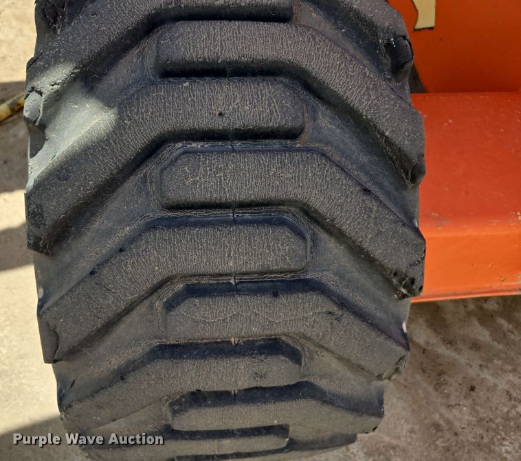 image for item EC0987 1999 JLG 450A boom lift