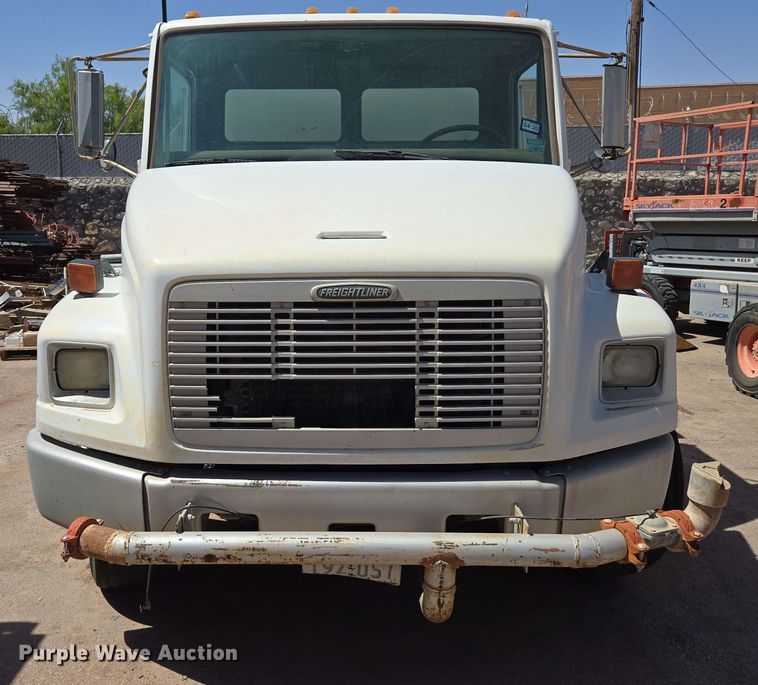 image for item EC0988 2001 Freightliner FL70 water truck