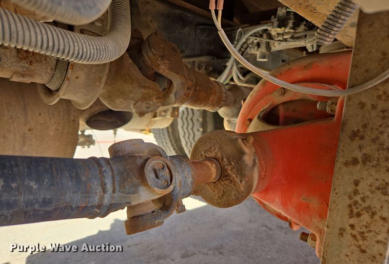 image for item EC0988 2001 Freightliner FL70 water truck