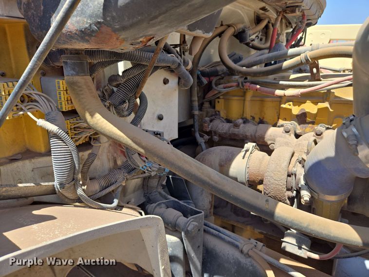 image for item EC0988 2001 Freightliner FL70 water truck