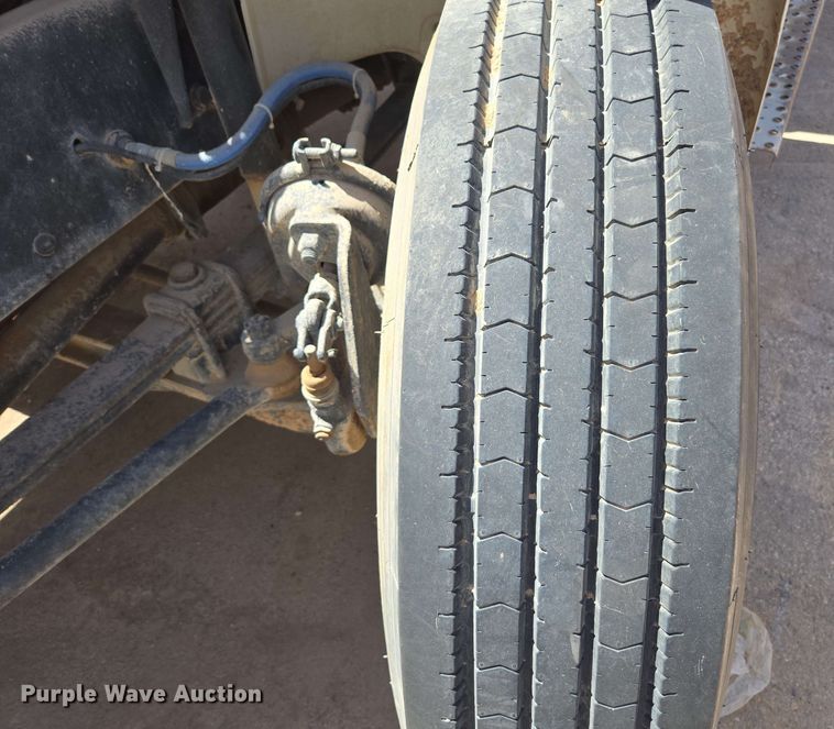 image for item EC0988 2001 Freightliner FL70 water truck