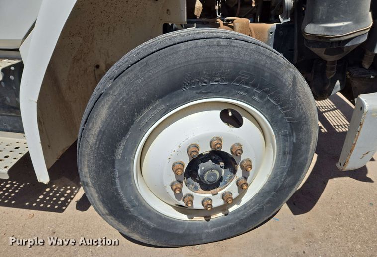 image for item EC0988 2001 Freightliner FL70 water truck