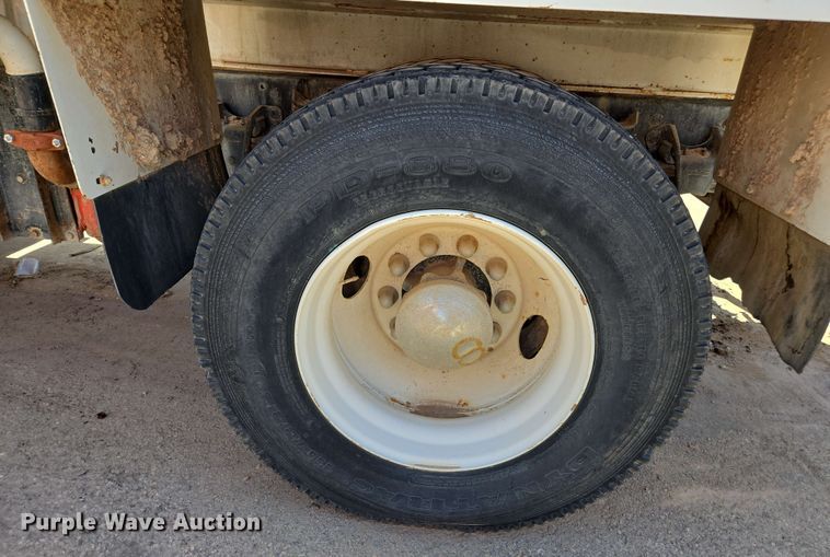 image for item EC0988 2001 Freightliner FL70 water truck