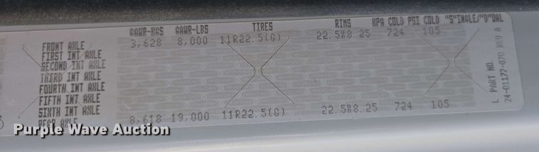 image for item EC0988 2001 Freightliner FL70 water truck