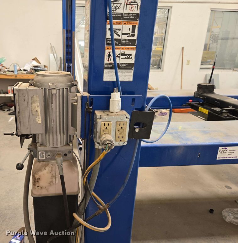 image for item EC1012 Rotary Lift SM014N001 four post automotive lift