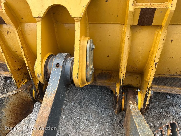 image for item EC3570 2018 John Deere 755K track loader