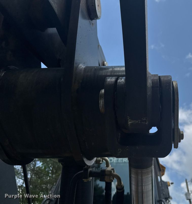 image for item EC3570 2018 John Deere 755K track loader