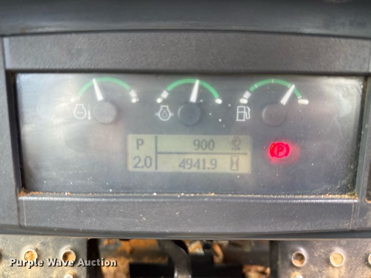 image for item EC3570 2018 John Deere 755K track loader