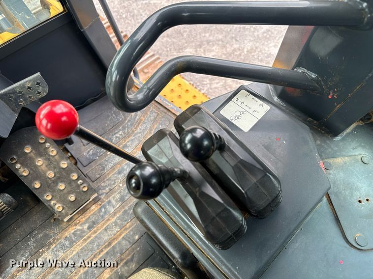 image for item EC3570 2018 John Deere 755K track loader