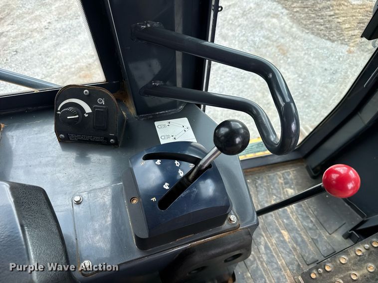 image for item EC3570 2018 John Deere 755K track loader