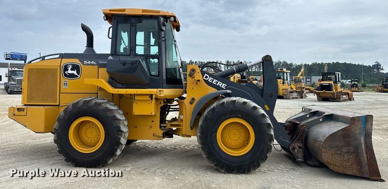 image for item EC3571 2019 John Deere 544L wheel loader
