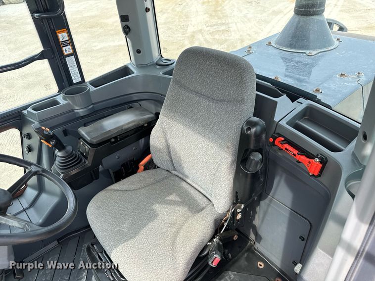 image for item EC3571 2019 John Deere 544L wheel loader