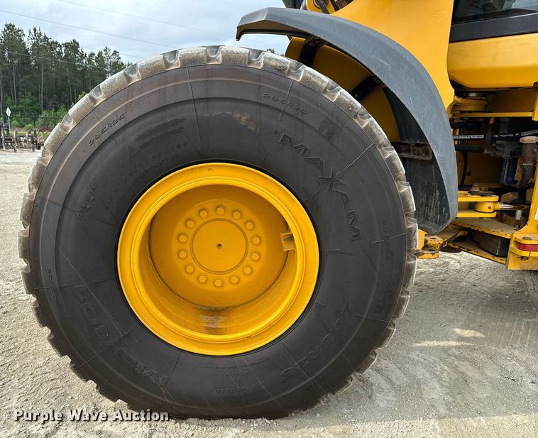 image for item EC3571 2019 John Deere 544L wheel loader