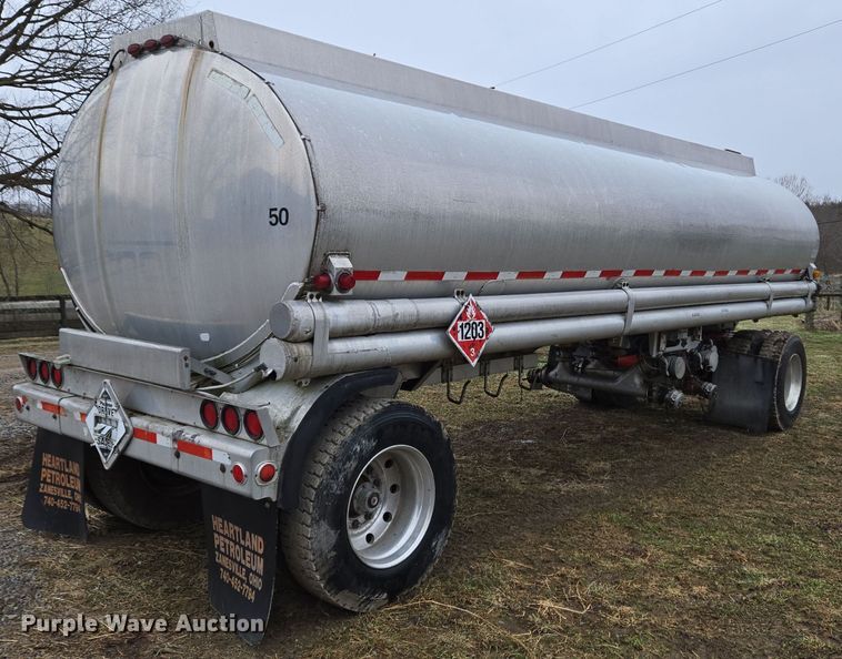 image for item EC3983 1983 Clough Equipment Co. tank trailer