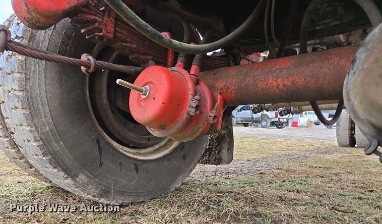 image for item EC3983 1983 Clough Equipment Co. tank trailer