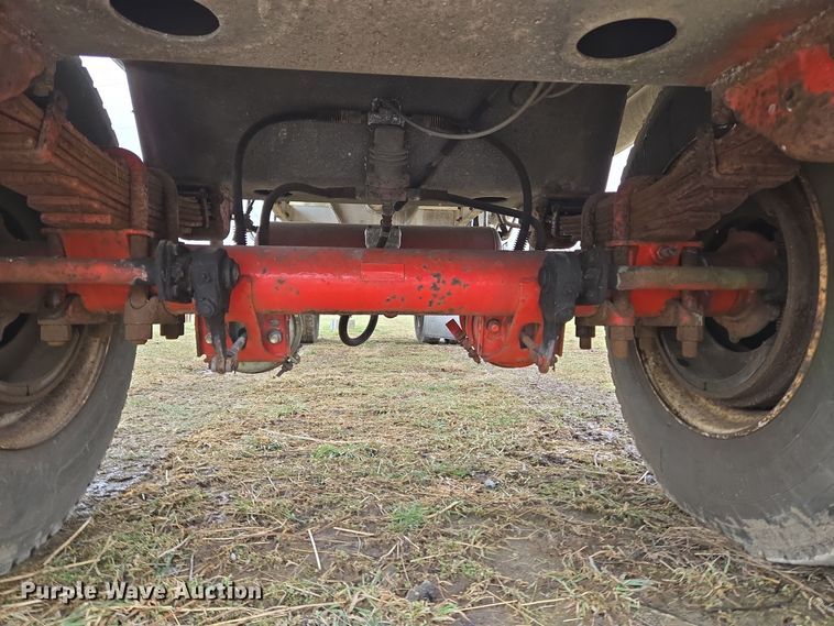image for item EC3983 1983 Clough Equipment Co. tank trailer