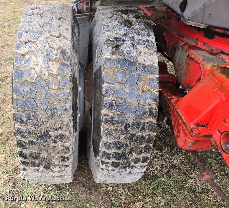 image for item EC3983 1983 Clough Equipment Co. tank trailer