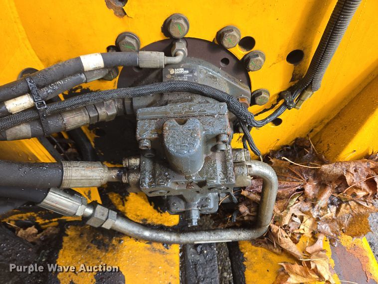 image for item EC4164 2009 Elgin Pelican Series NP street sweeper