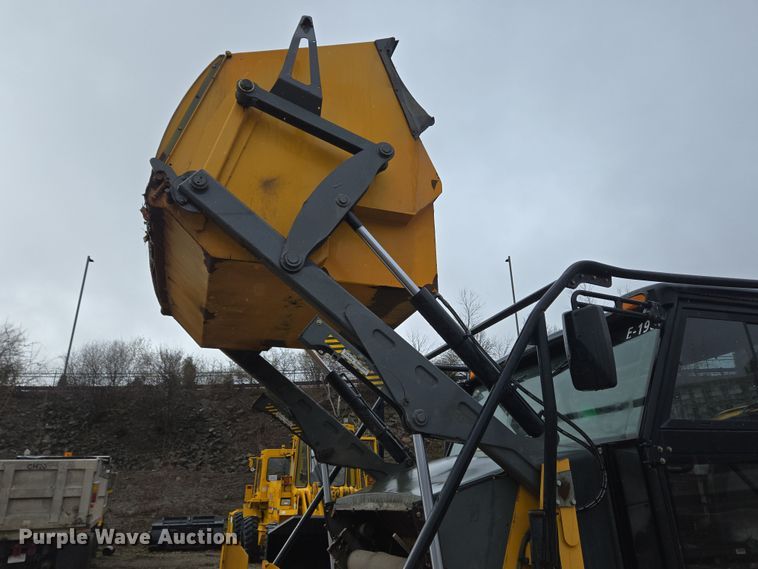 image for item EC4164 2009 Elgin Pelican Series NP street sweeper