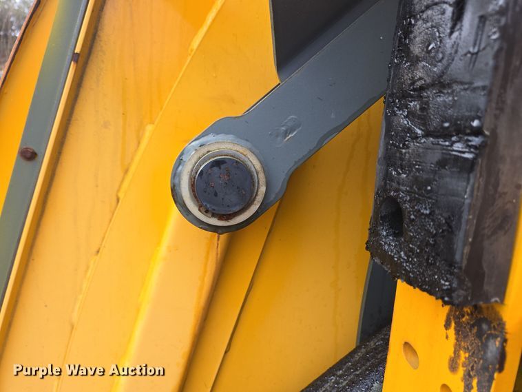 image for item EC4164 2009 Elgin Pelican Series NP street sweeper