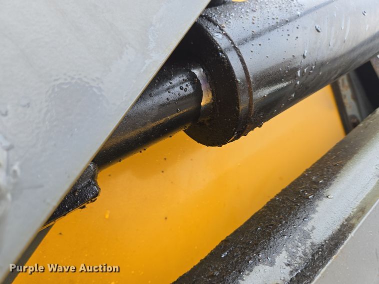 image for item EC4164 2009 Elgin Pelican Series NP street sweeper