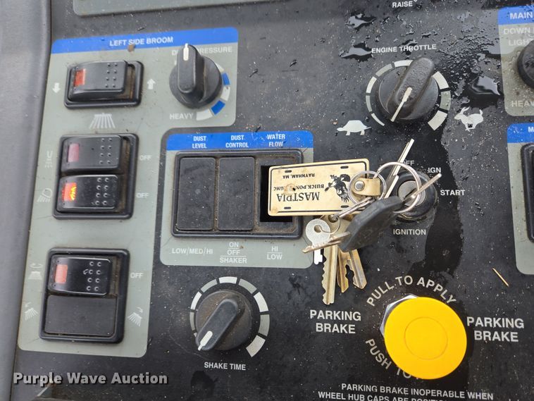 image for item EC4164 2009 Elgin Pelican Series NP street sweeper